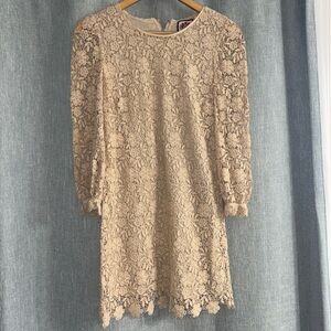 Juicy long sleeved, short knitted beige dress